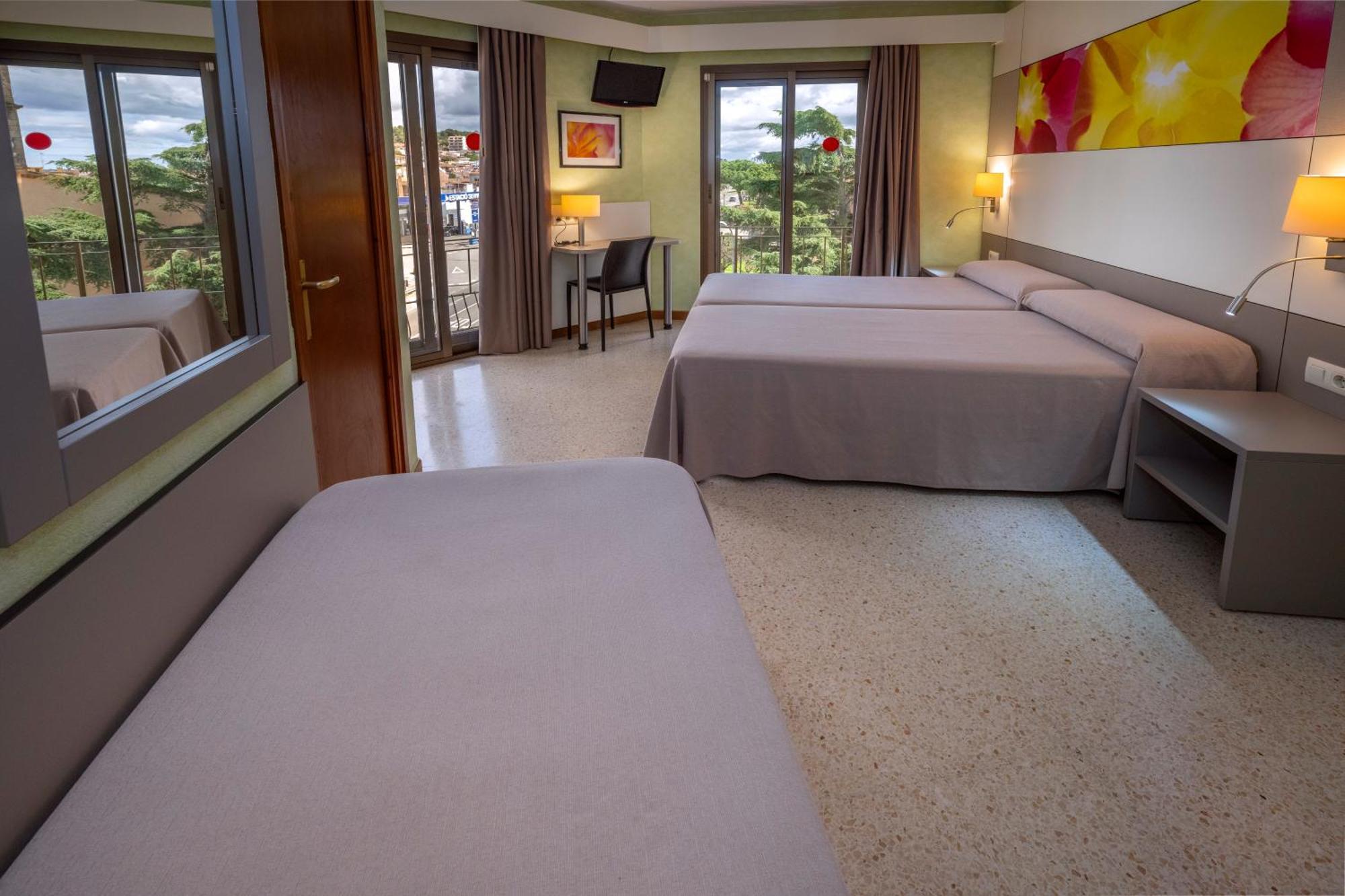 Hotel Sabiote Pineda de Mar Esterno foto